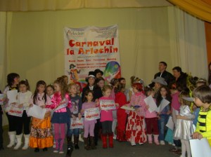 Carnaval la Arlechin - festival judetean de divertisment pentru copii si tineret - www.organizatorievenimente.ro 